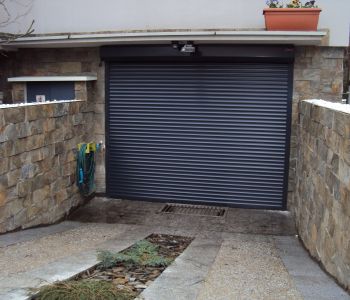 Brama garażowa rolowana